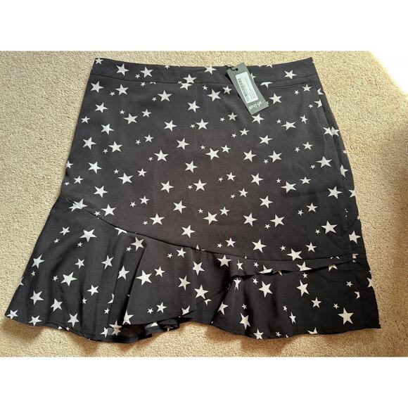 NWT Nasty Gal‎ Star Skirt - Size 12 - Picture 1 of 4